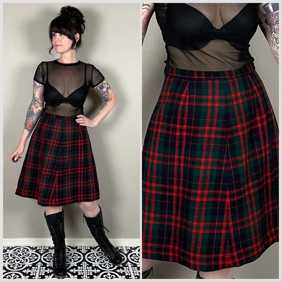Vintage Dresses & Skirts - Vintage 1970s High Waisted Wool Tartan Plaid A-Line Skirt
